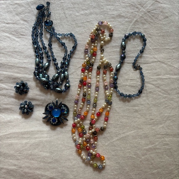 Multicolor Beaded Necklaces, brooch & Earrings - Picture 1 of 2